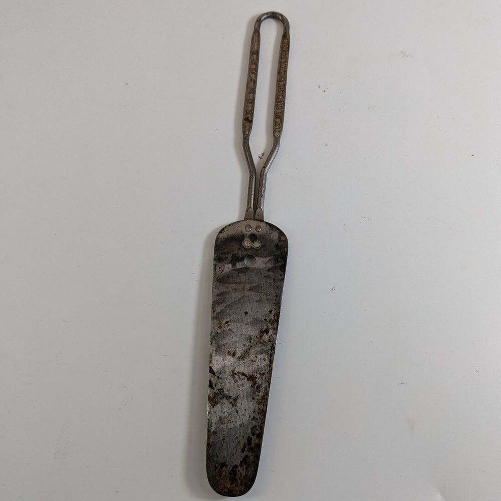 Vintage‎ Rumford Cake / Pie Server - "The Wholesome Baking Powder" Advertisement